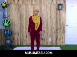مدرب اللياقة يمارس الجنس مع عميلة عربية شابة محجبة في فيديو إباحي مثير - MuslimTabu