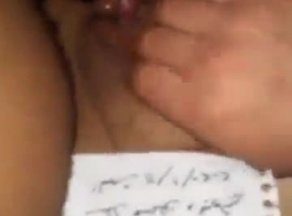 زوج مغرور يشاهد زوجته تمارس الجنس مع رجل آخر في فيديو إباحي عراقي جديد على تليجرام